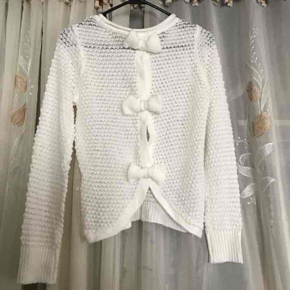 NWOT sz M cream sweater - Picture 2 of 2